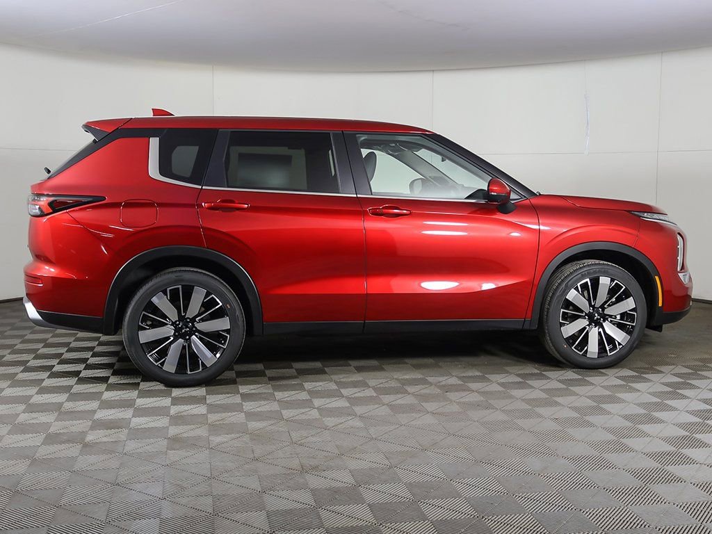 New 2026 Mitsubishi Outlander SE image 20