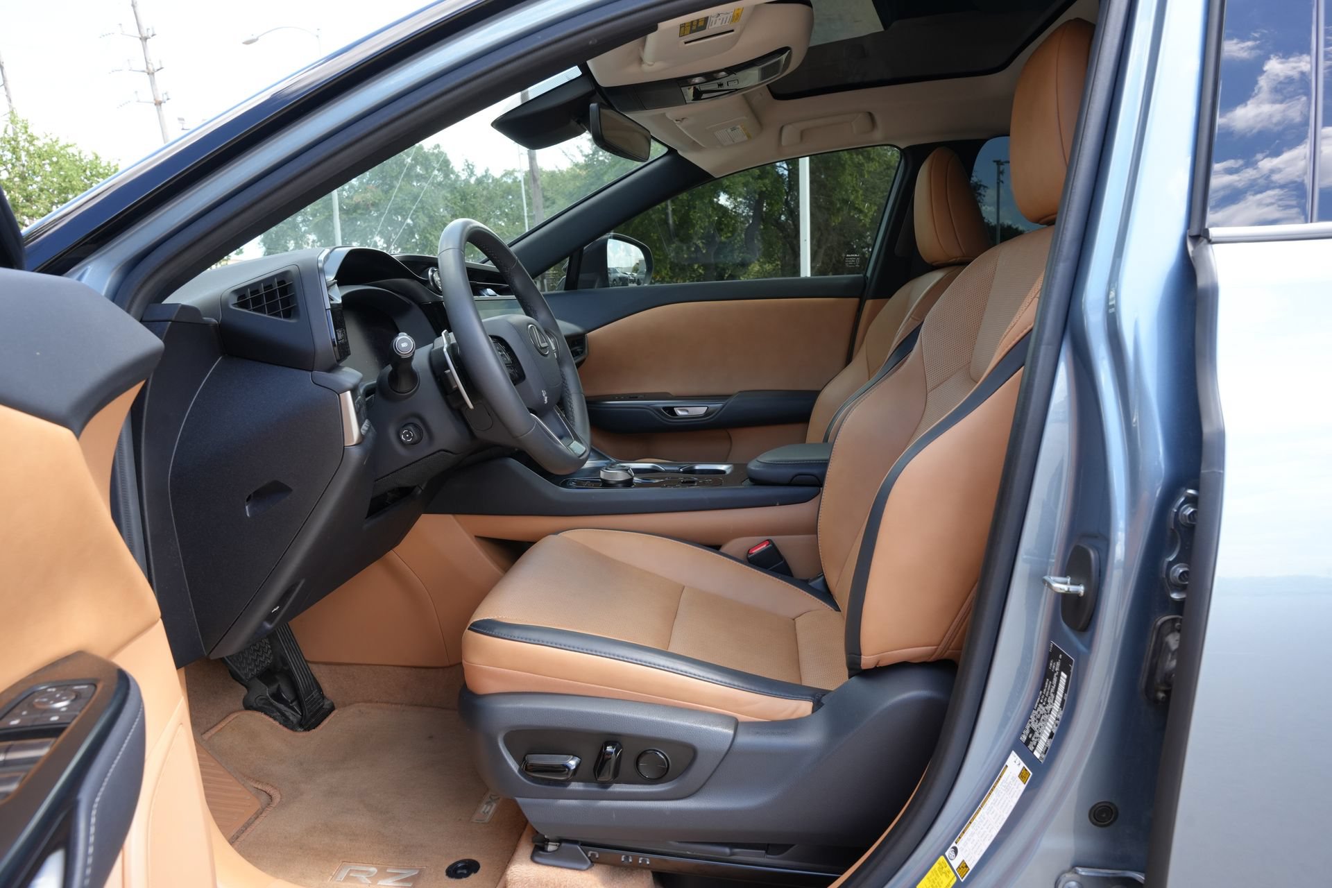 Used 2023 Lexus RZ 450e Premium w/ Accessory Package (Z1) AWD/4WD image 16