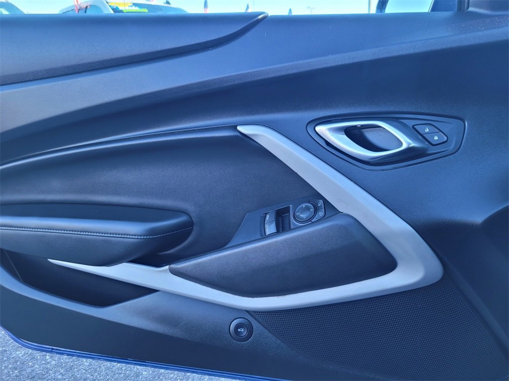 Used 2021 Chevrolet Camaro LS image 28