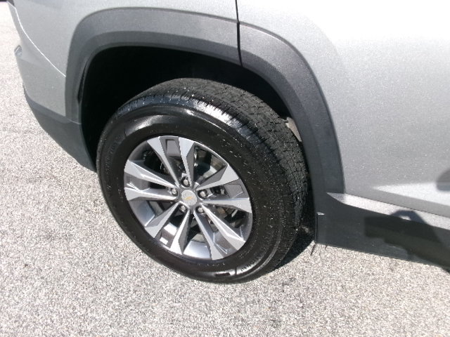 Used 2026 Chevrolet Equinox LT FWD image 10