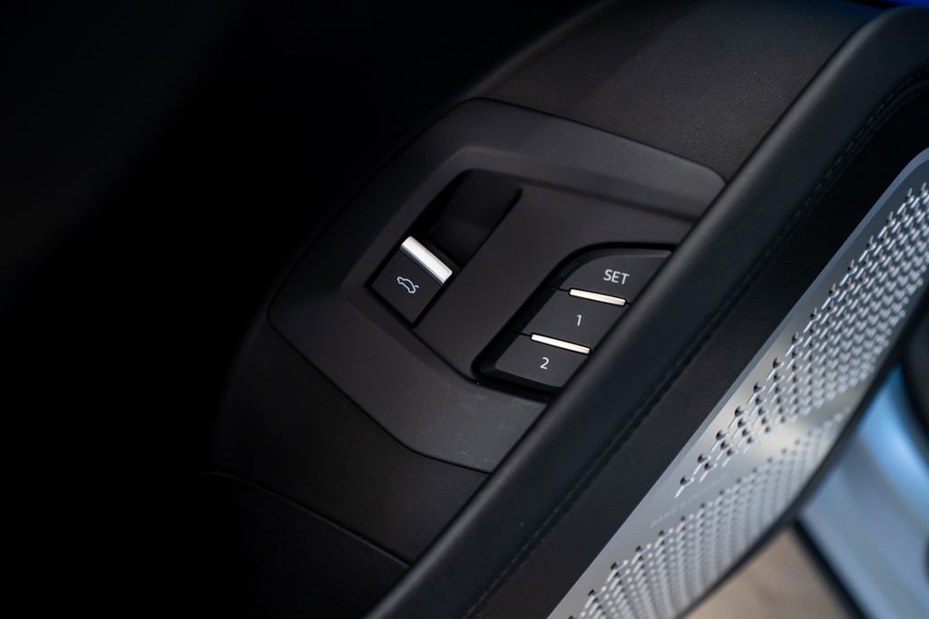 Used 2022 Lamborghini Urus image 38