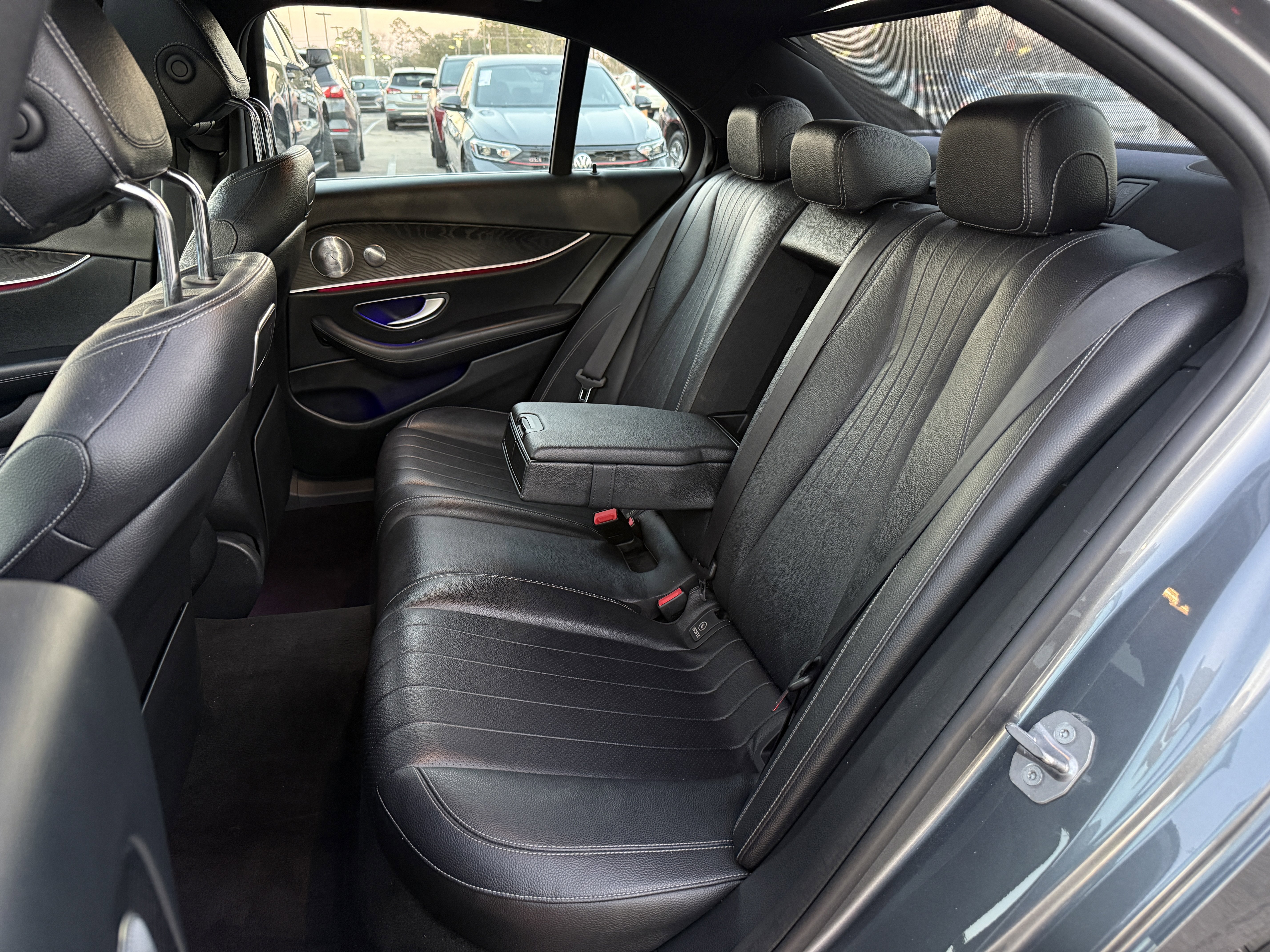 Used 2018 Mercedes-Benz E 300 image 33