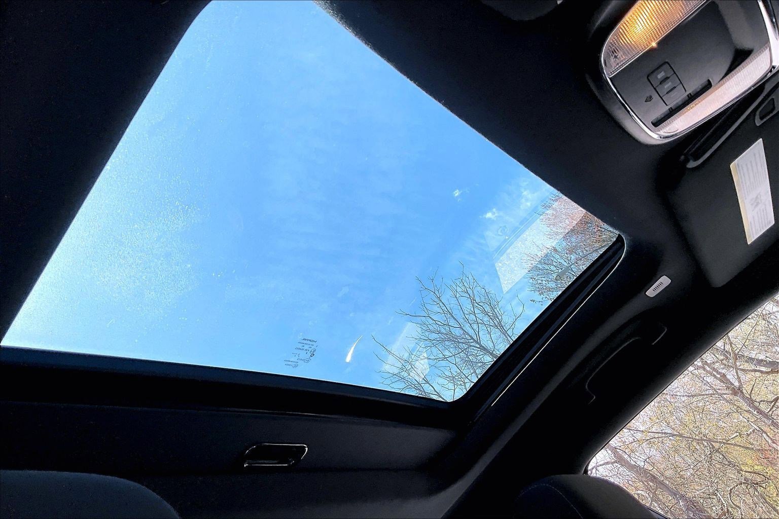 Used 2019 Dodge Charger Scat Pack w/ Dynamics Package RWD image 16