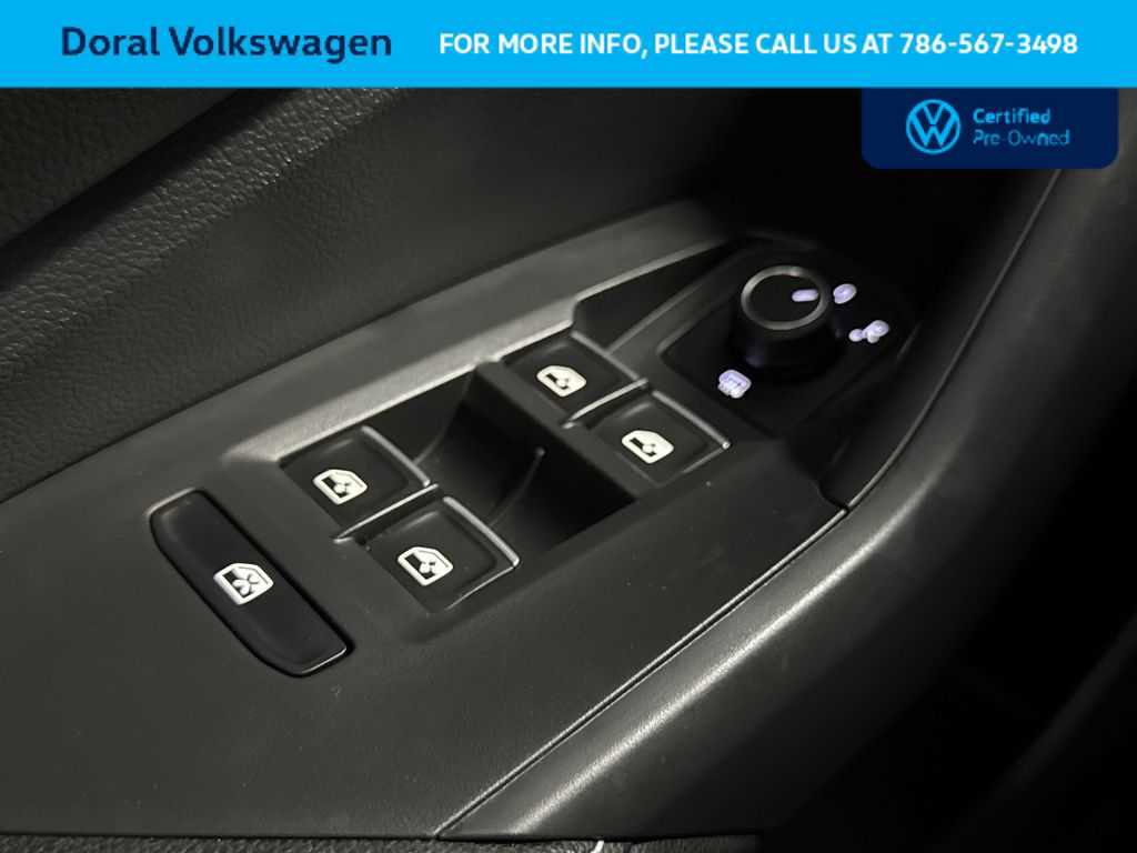 Certified 2023 Volkswagen Jetta Sport image 17