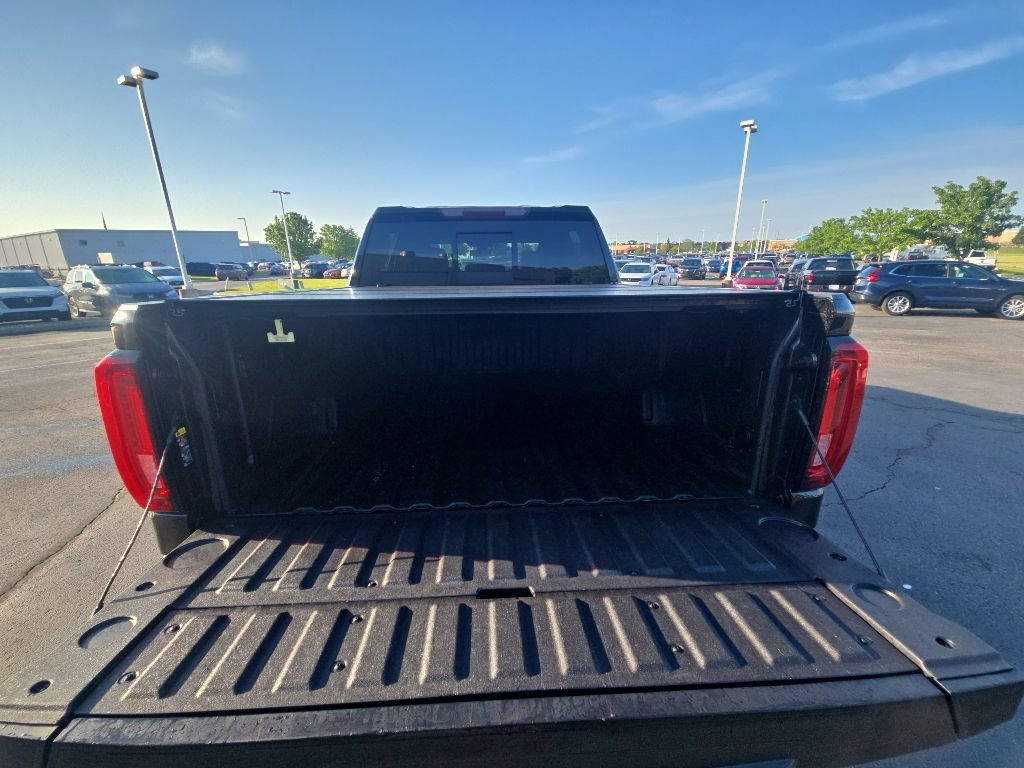 Used 2022 GMC Sierra 1500 AT4 w/ AT4 Preferred Package AWD/4WD image 10