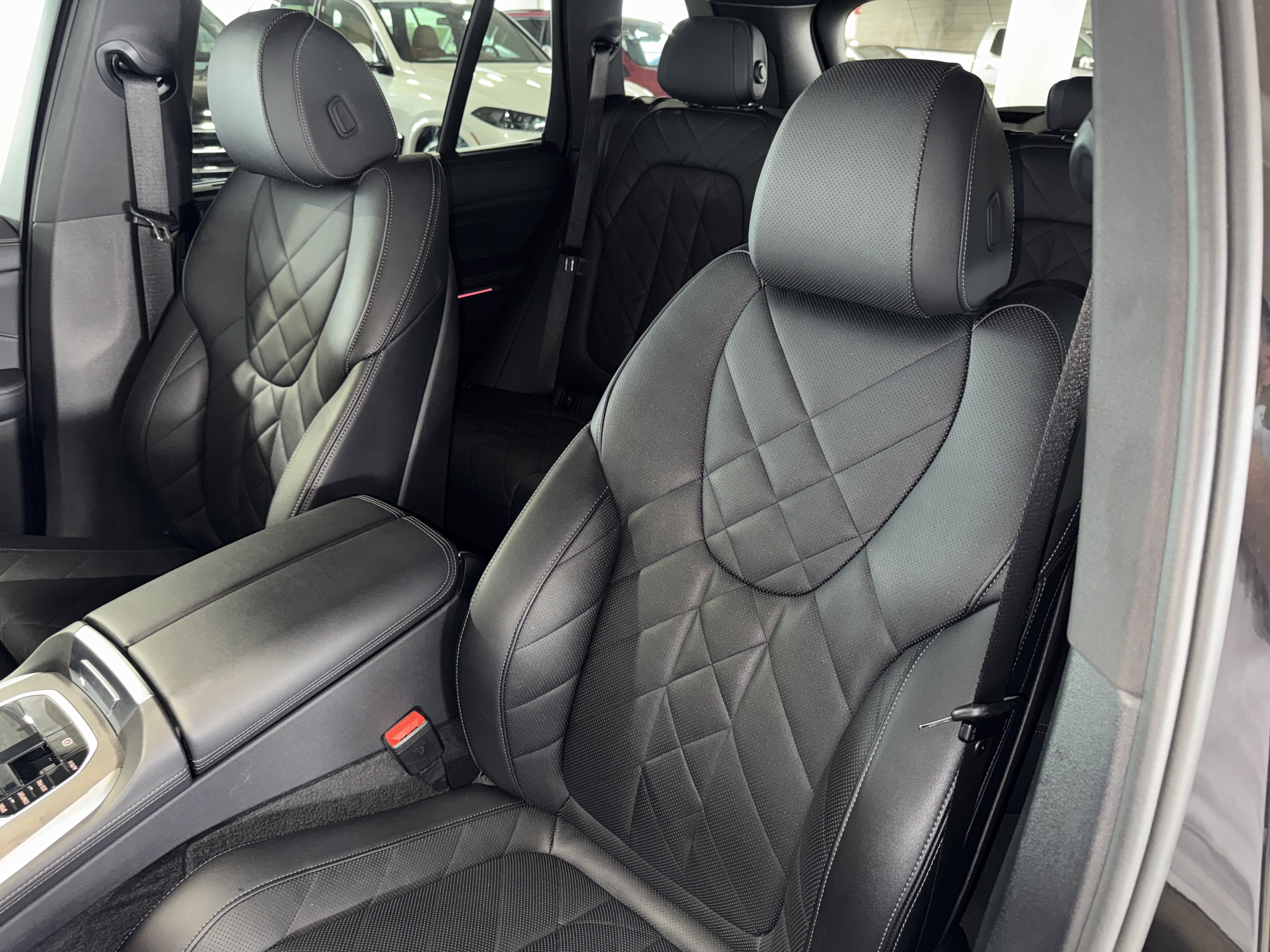 Certified 2024 BMW X5 sDrive40i w/ Executive Package image 33