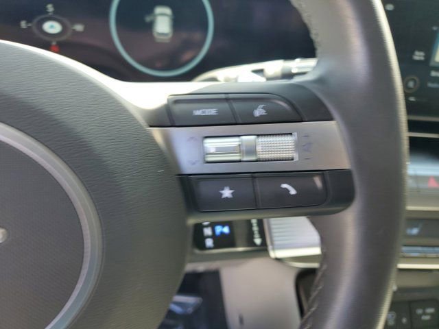 Used 2025 Hyundai Kona Limited image 20