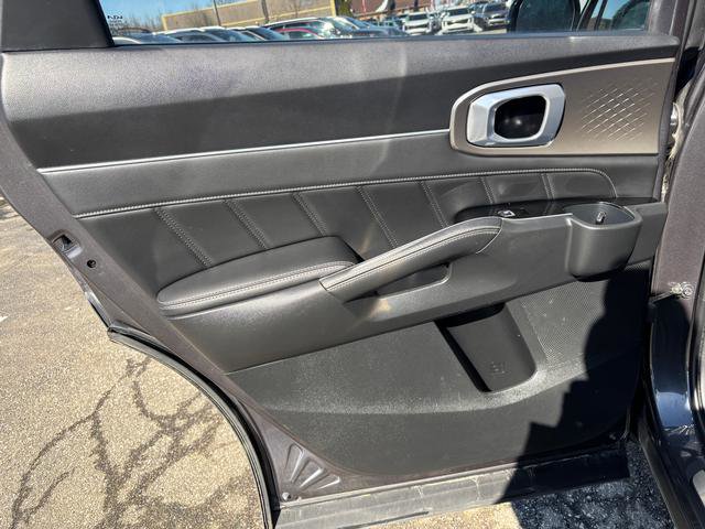 Certified 2022 Kia Sorento SX w/ Panoramic Sunroof Package image 13