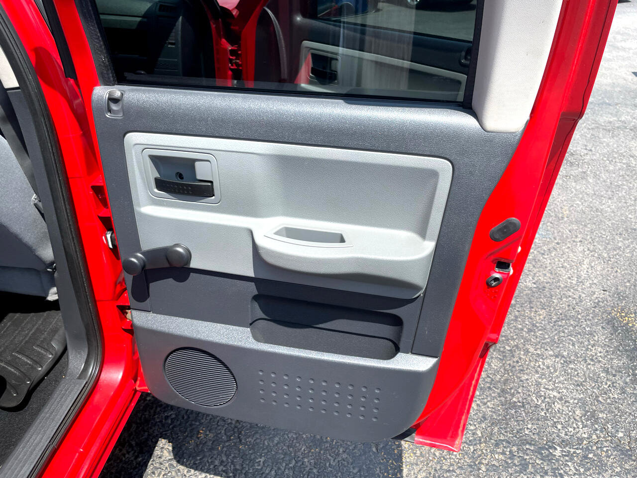 Used 2008 Dodge Dakota ST image 30