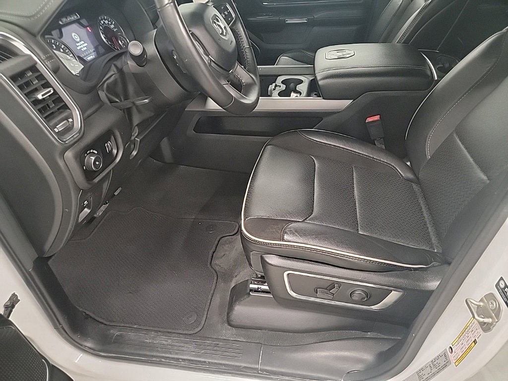 Used 2024 RAM 1500 Laramie image 12