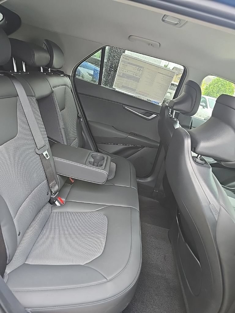 New 2025 Kia Niro EX FWD image 10