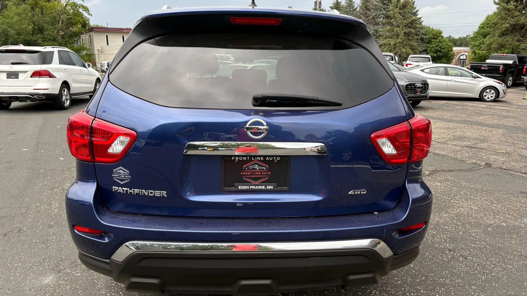 Used 2018 Nissan Pathfinder S image 5