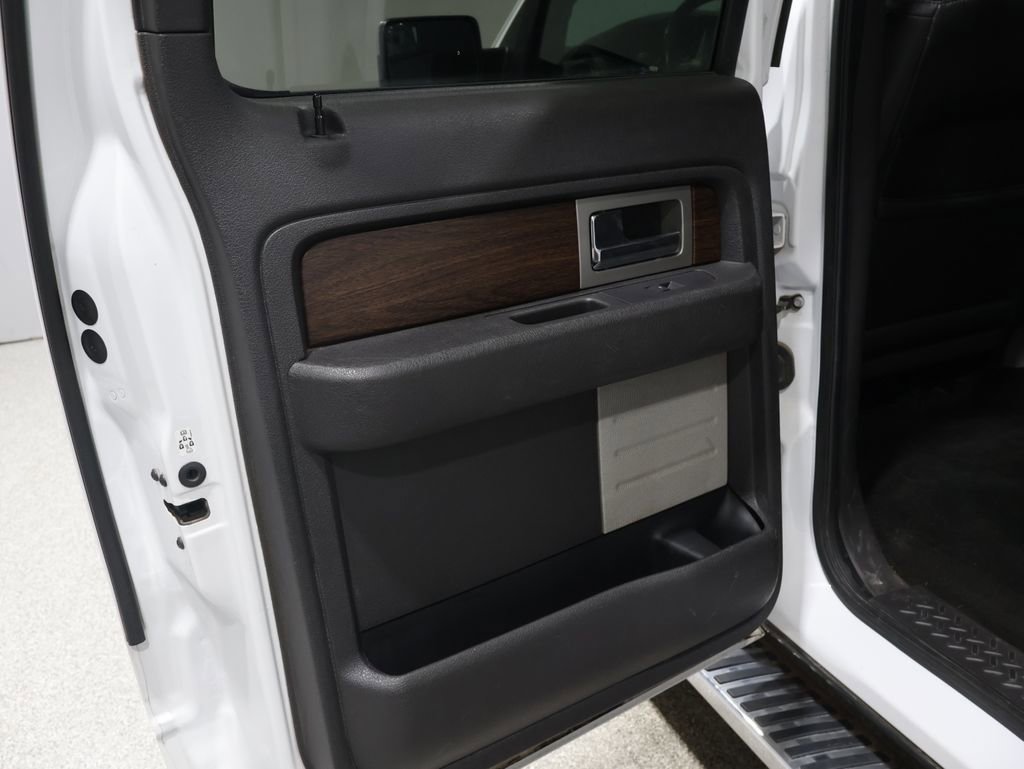 Used 2014 Ford F150 Lariat w/ Lariat Chrome Package image 21