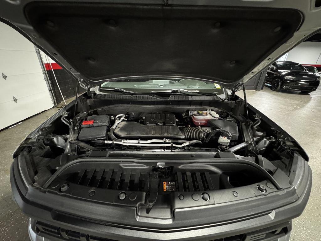 Used 2023 Chevrolet Silverado 1500 Custom AWD/4WD image 9