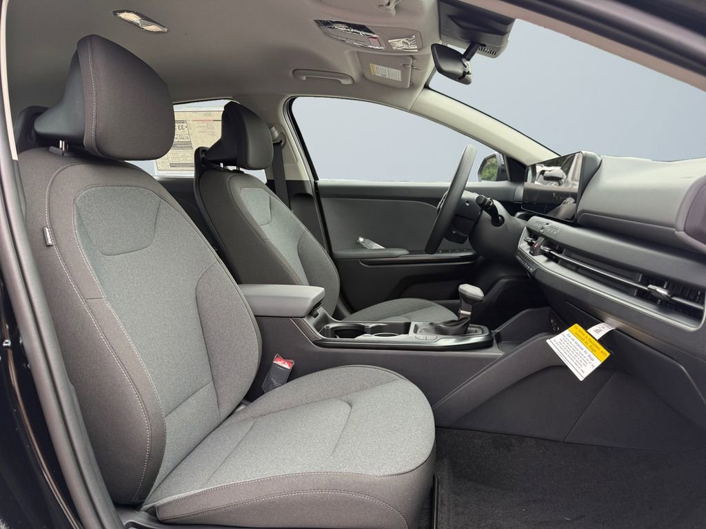 New 2025 Kia K4 LXS image 15