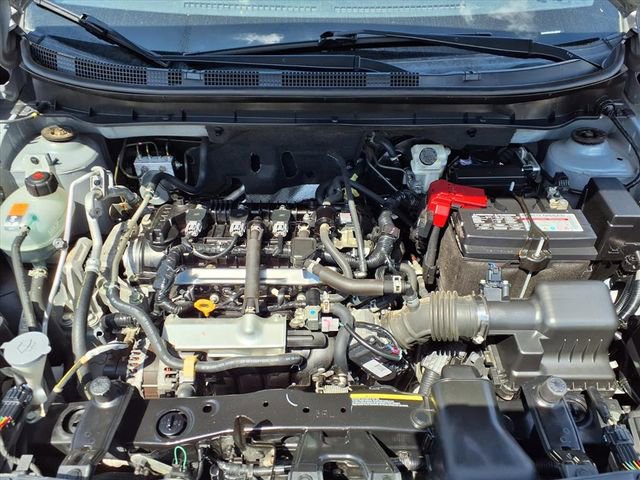 Used 2021 Nissan Kicks SR w/ SR Premium Package image 3