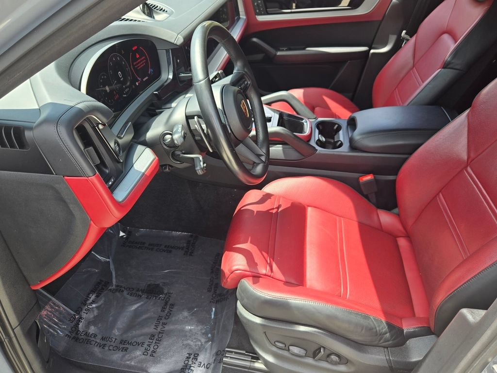 Used 2024 Porsche Cayenne Coupe AWD/4WD image 10