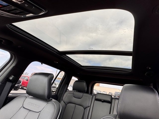 New 2025 Jeep Grand Cherokee Overland w/ Adv Protech Group III image 16