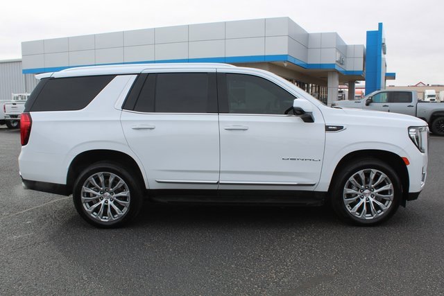 Used 2022 GMC Yukon Denali image 2