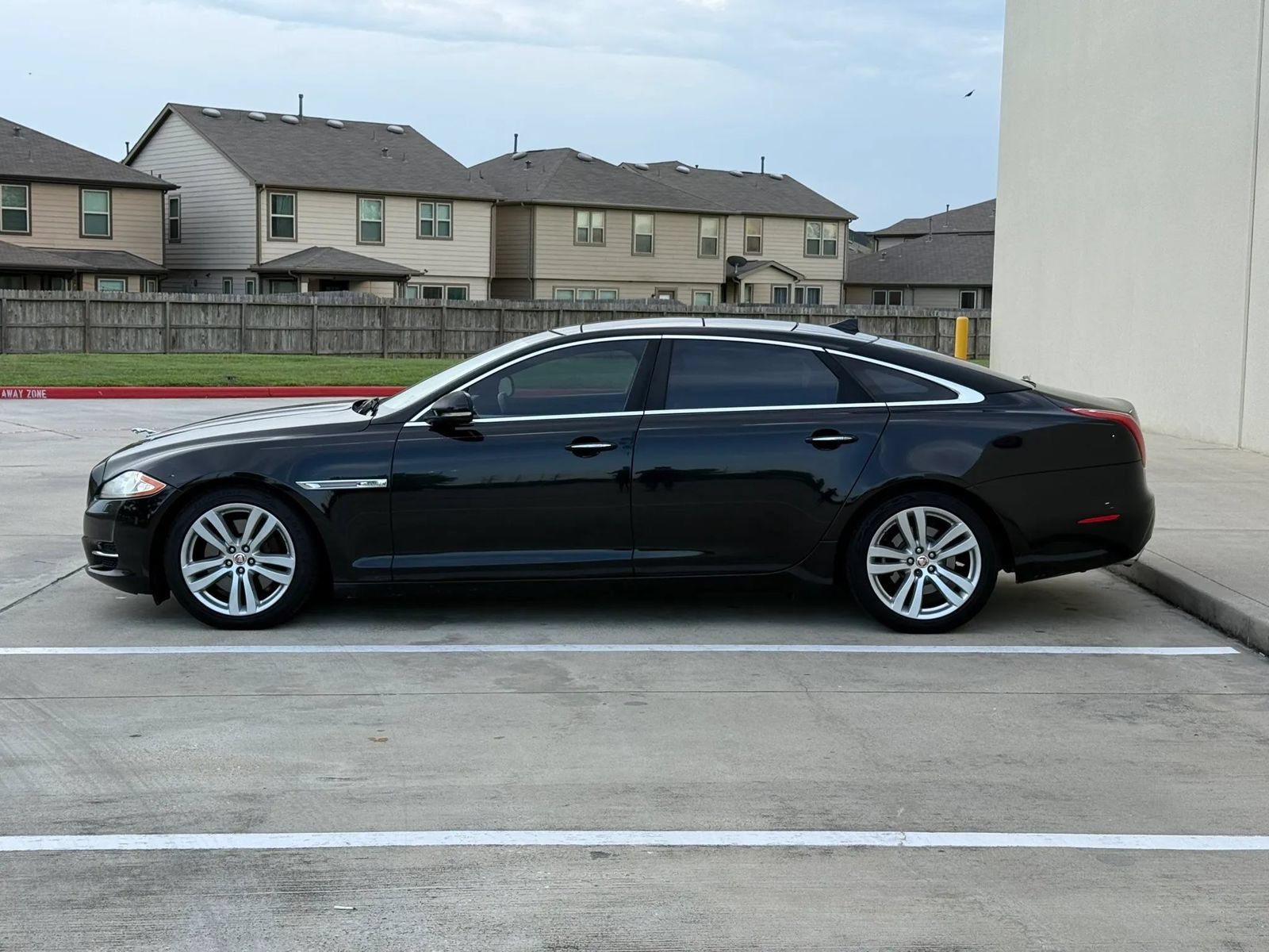 Used 2015 Jaguar XJ L Portfolio AWD/4WD image 4