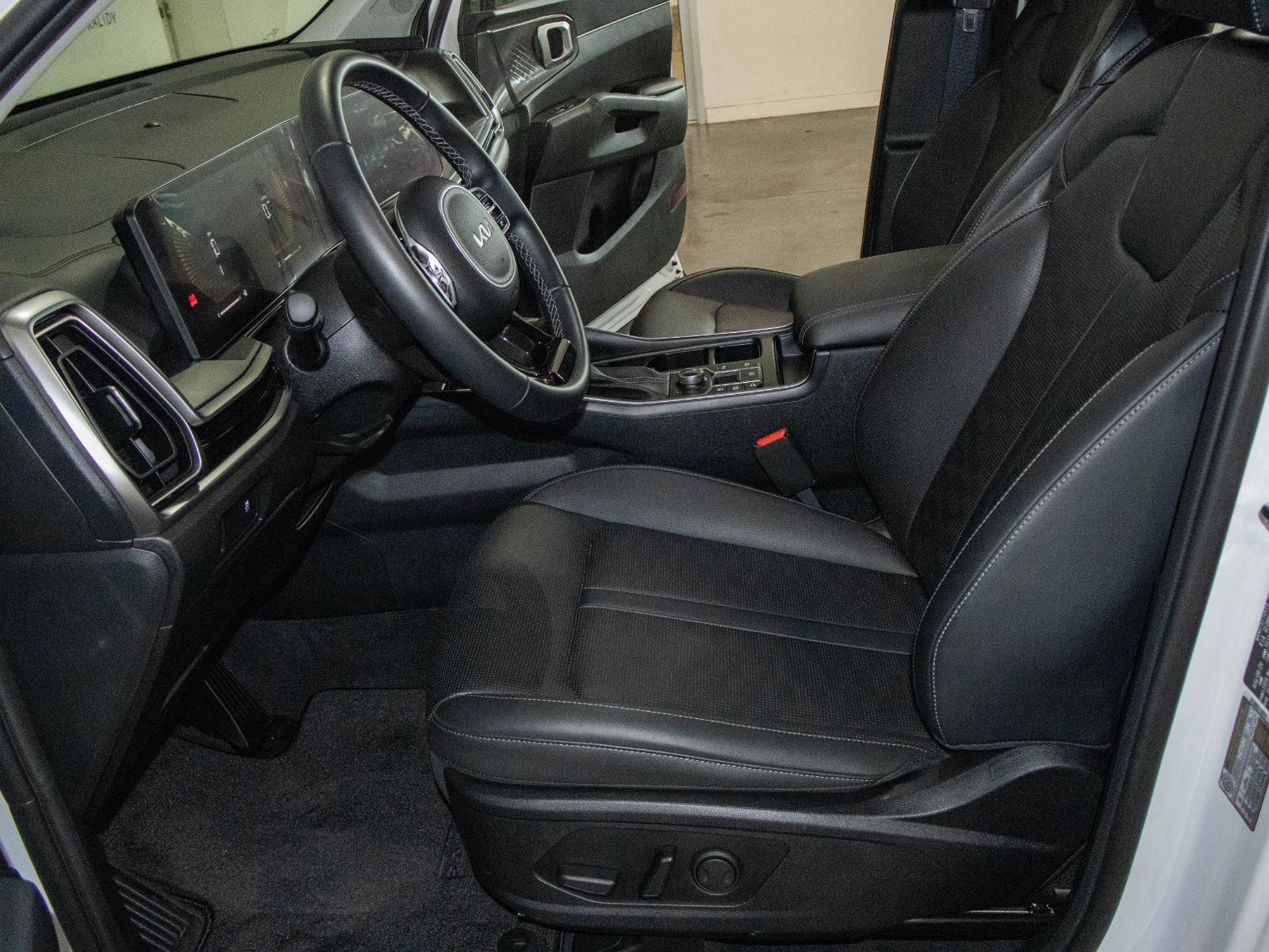 New 2025 Kia Sorento S w/ Panoramic Sunroof Package image 8