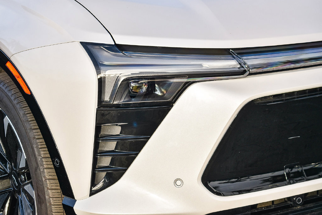 New 2025 Chevrolet Blazer EV RS w/ Super Cruise Package AWD/4WD image 9