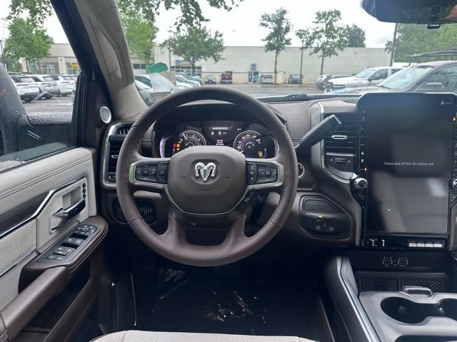 New 2026 RAM 3500 Laramie AWD/4WD image 18