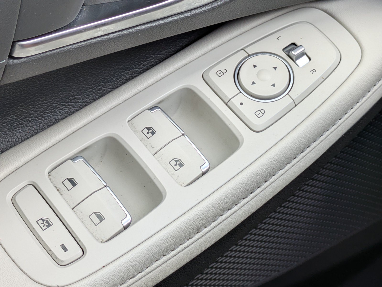 Used 2021 Hyundai Sonata Limited FWD image 17