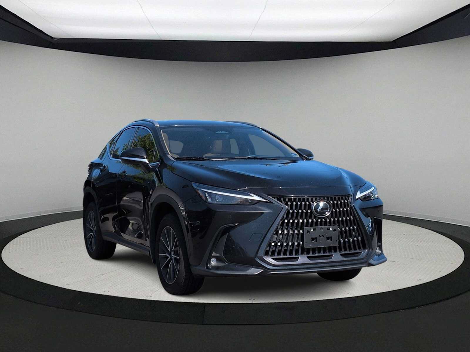 Used 2022 Lexus NX 350 AWD image 2
