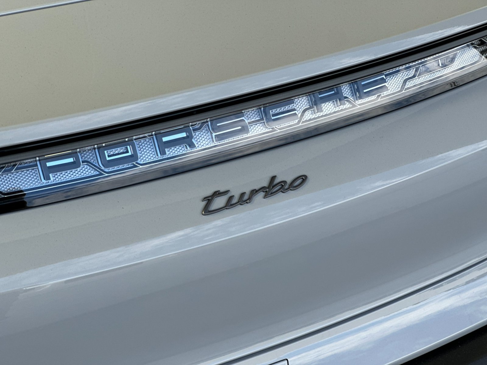 New 2026 Porsche Taycan Turbo AWD/4WD image 34