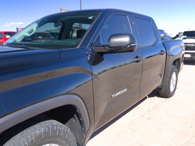 Used 2022 Toyota Tundra SR5 w/ SR5 Convenience Package AWD/4WD image 8