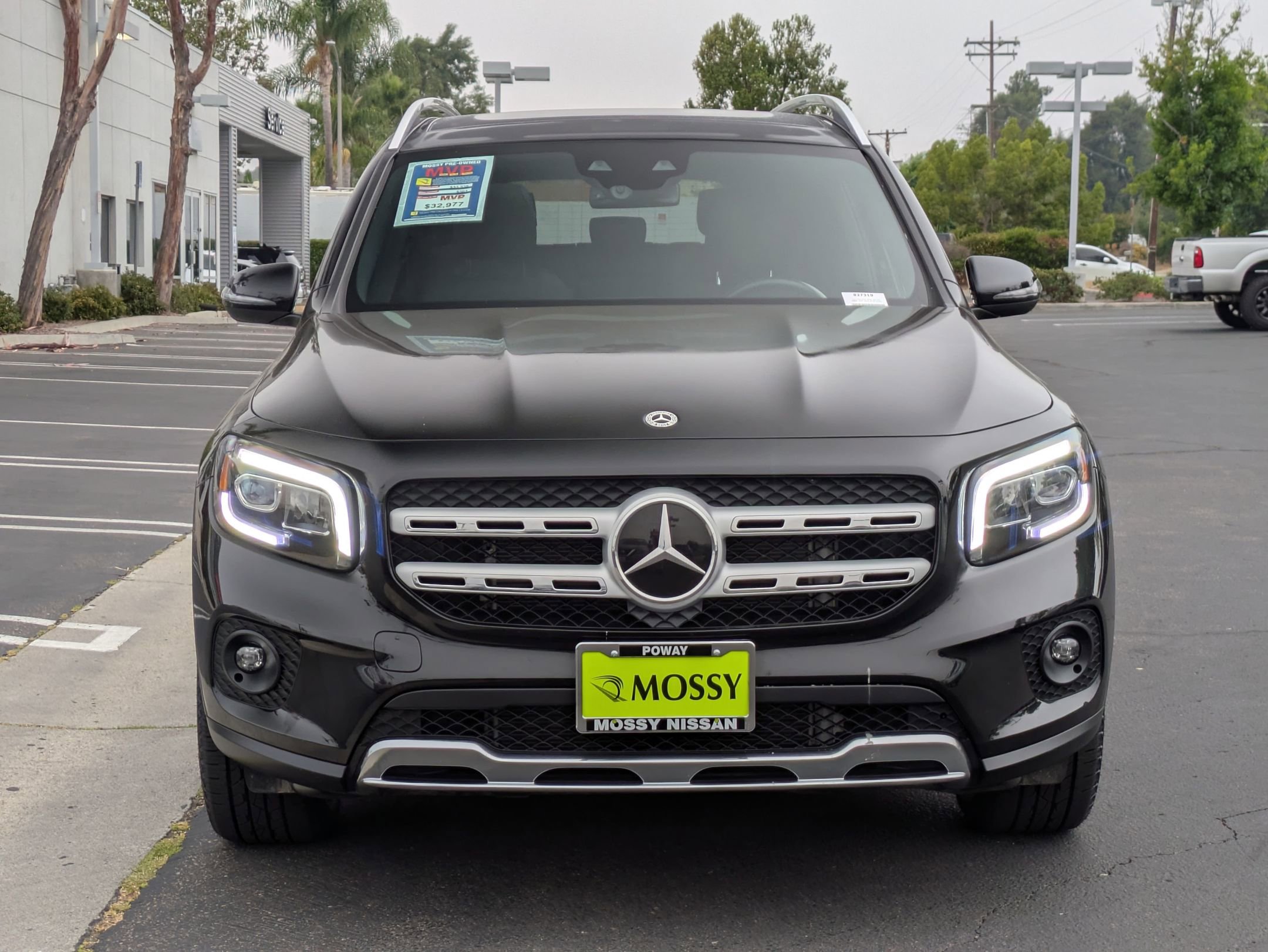 Used 2023 Mercedes-Benz GLB 250 4MATIC image 2