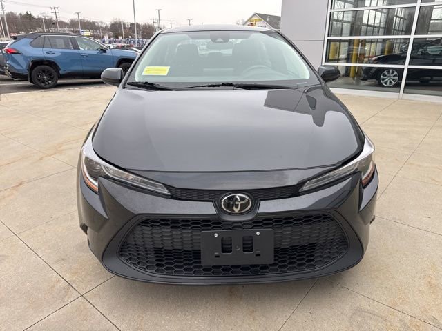 Used 2022 Toyota Corolla LE image 2