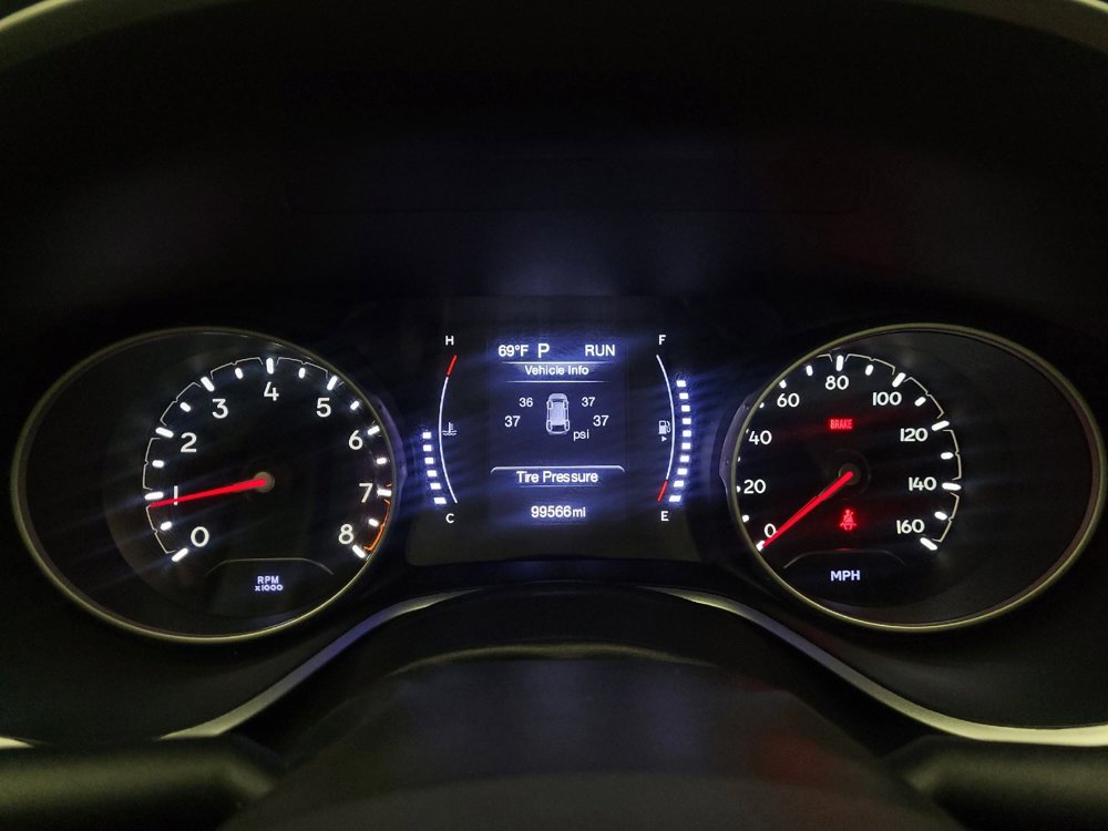 Used 2021 Jeep Compass Latitude image 23