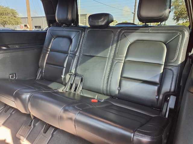 Certified 2020 Lincoln Navigator Reserve w/ Luxury Package AWD/4WD image 6
