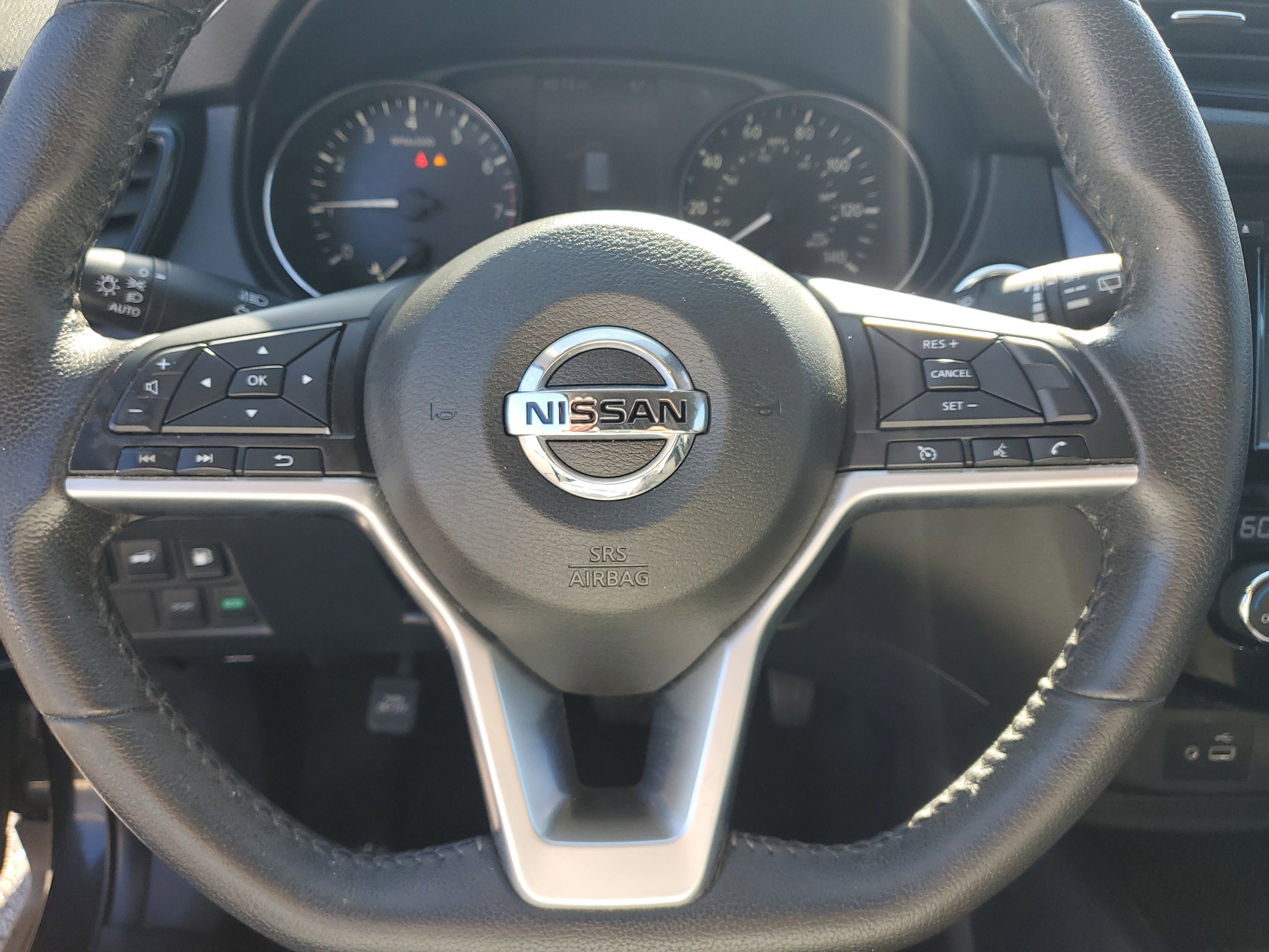 Used 2020 Nissan Rogue SV image 26