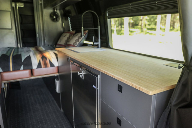 Used 2024 Mercedes-Benz Sprinter 2500 image 40