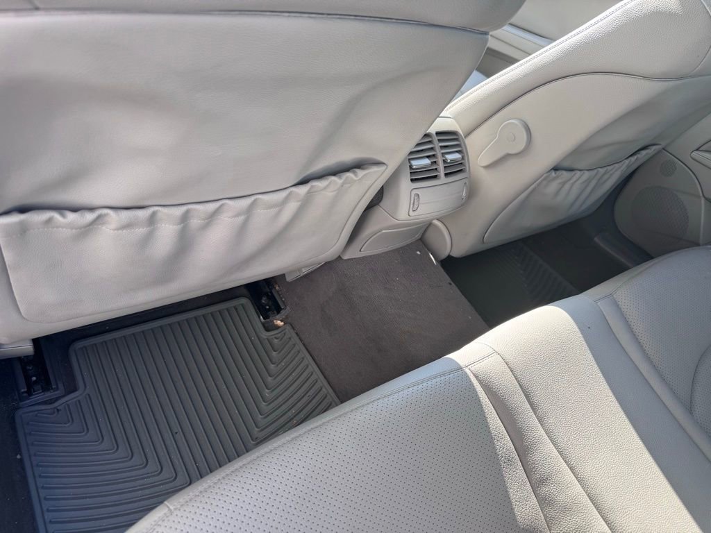 Used 2007 Mercedes-Benz E 320 BlueTEC Sedan image 19