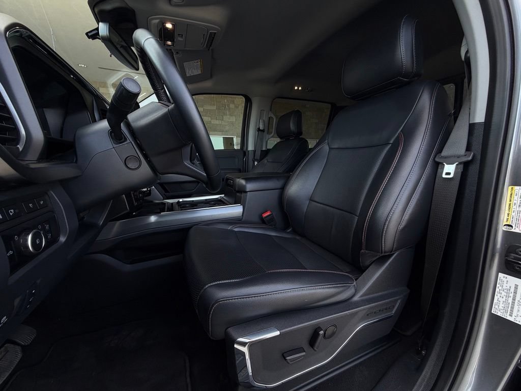 Used 2024 Ford F250 Lariat w/ Sport Appearance Package AWD/4WD image 6