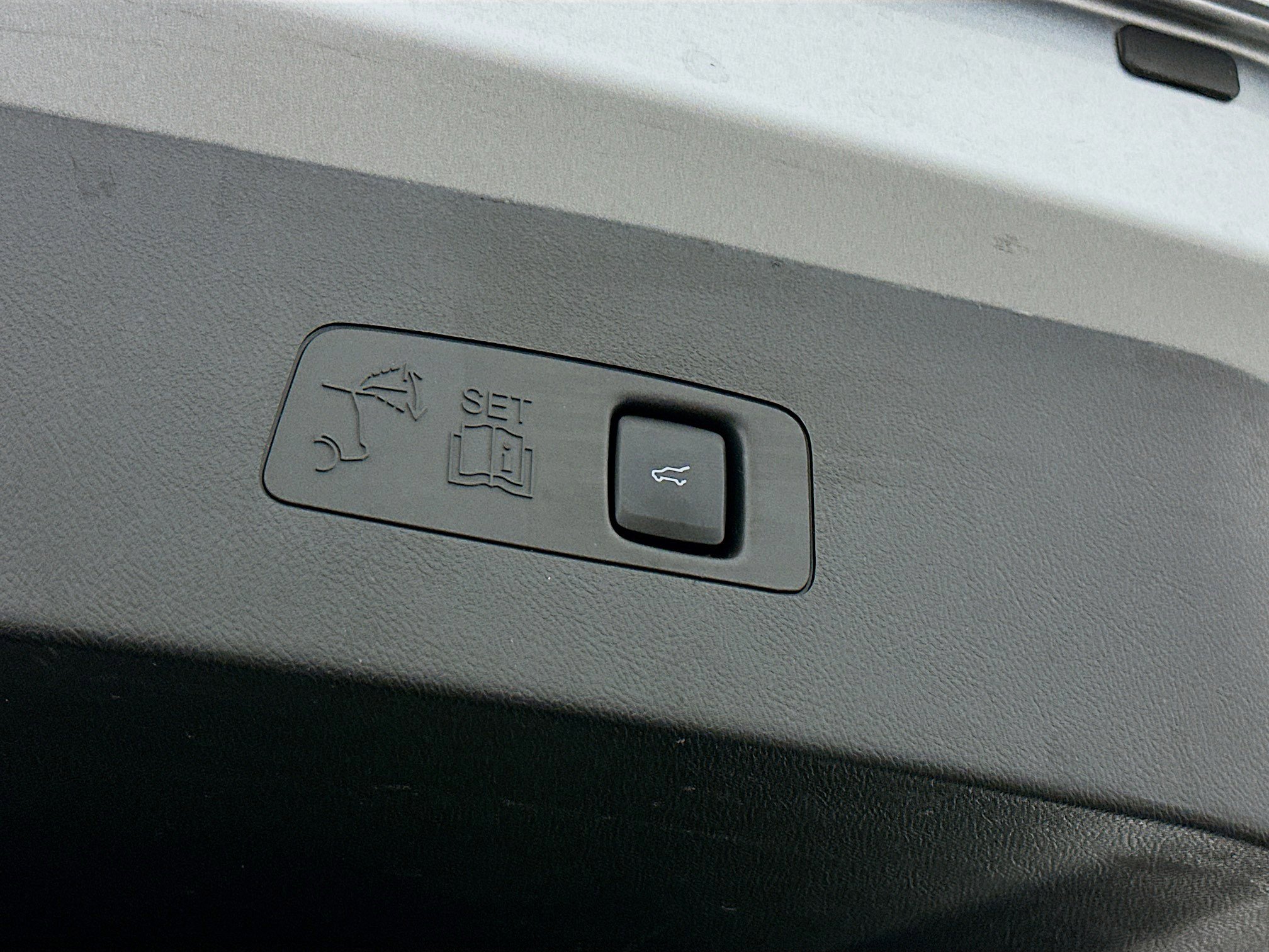 Used 2024 Lincoln Corsair Reserve w/ Equipment Group 201A image 31