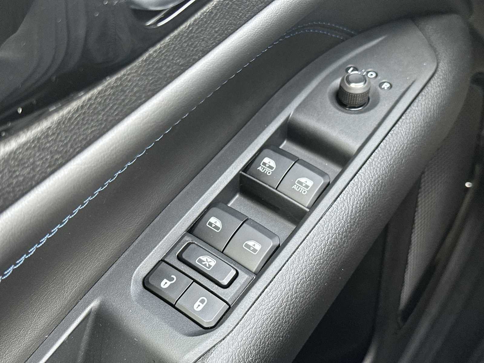 New 2026 Jeep Compass Latitude image 15