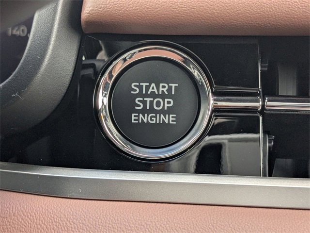 New 2025 Mitsubishi Outlander SEL image 26