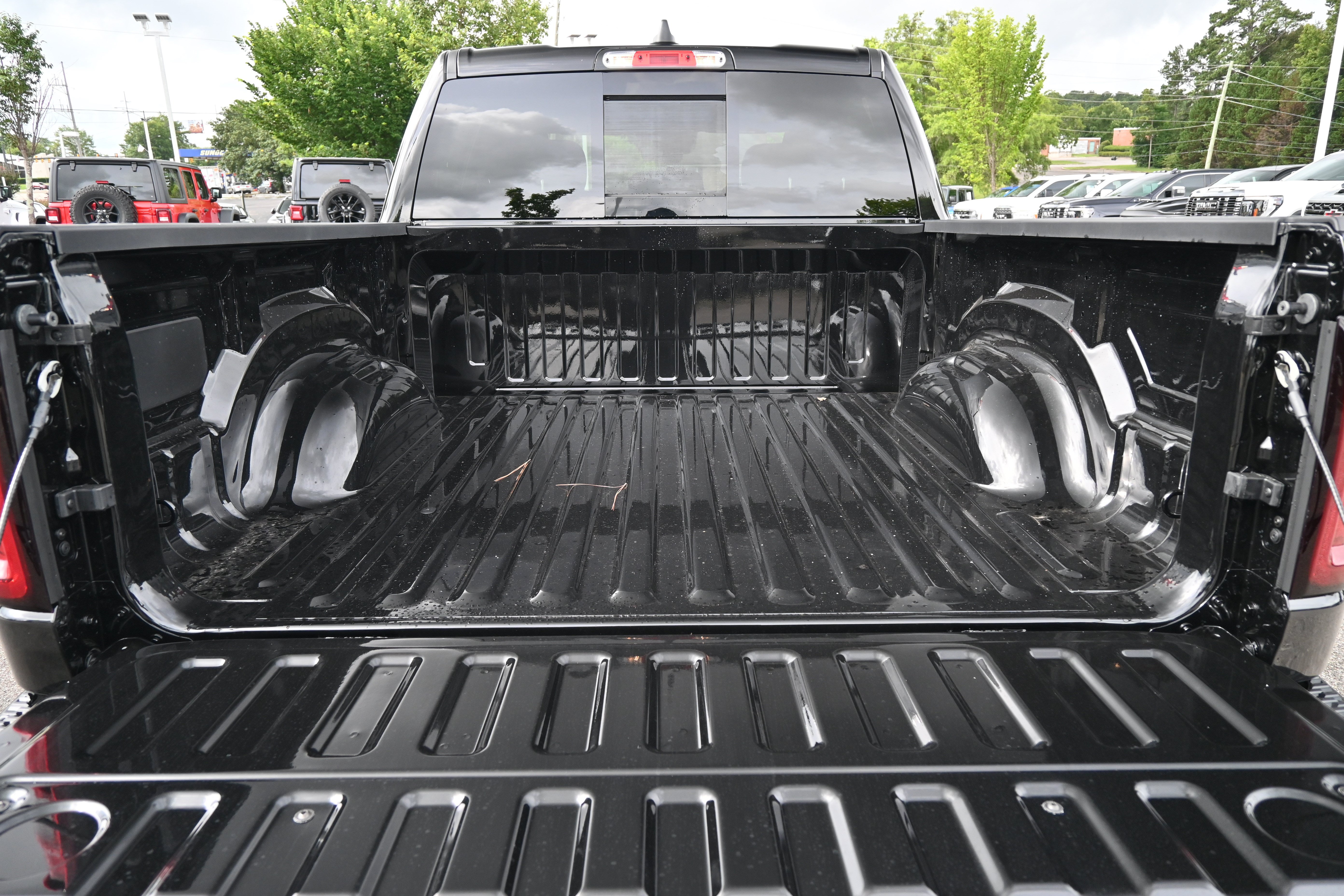 New 2026 RAM 1500 Express AWD/4WD image 31