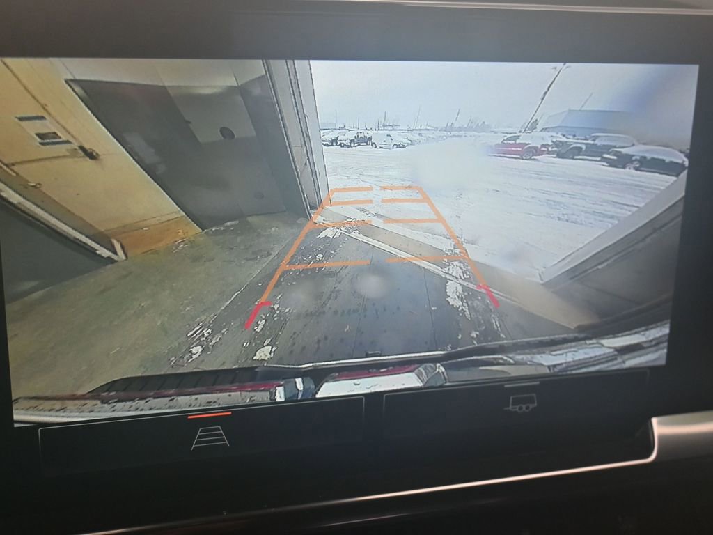 Used 2025 GMC Sierra 1500 SLT image 36