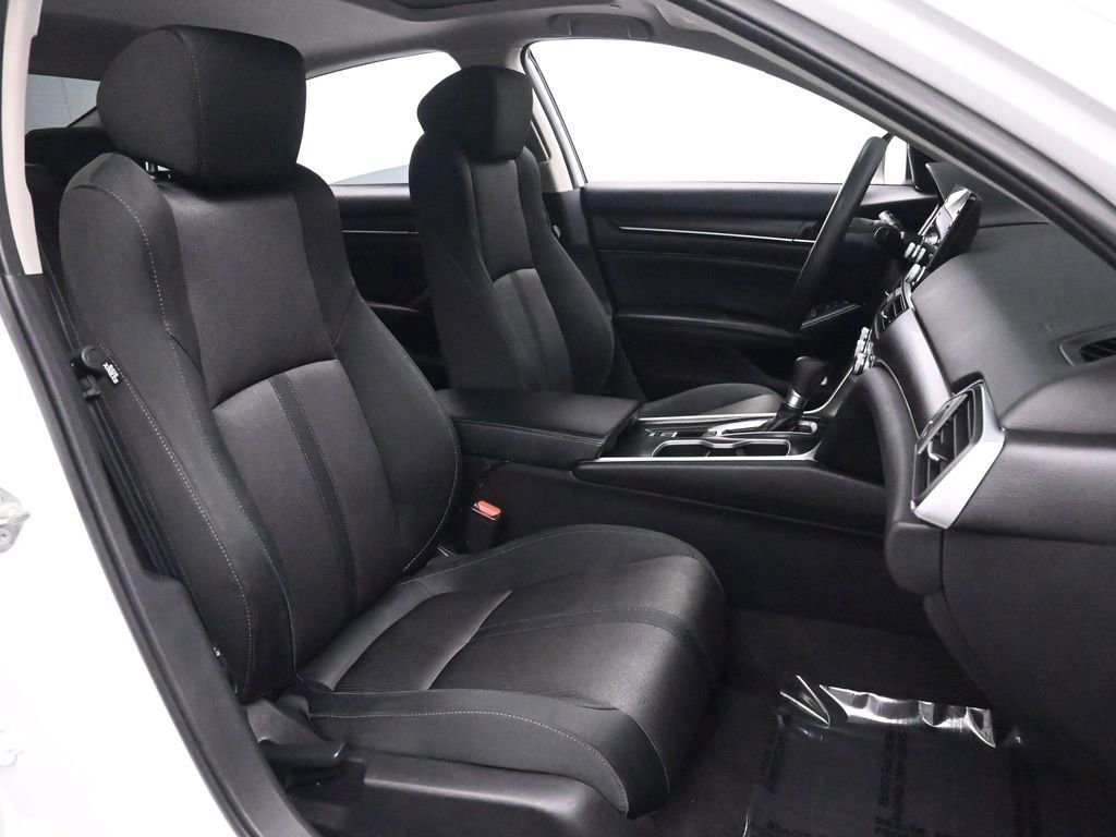 Used 2018 Honda Accord EX image 25