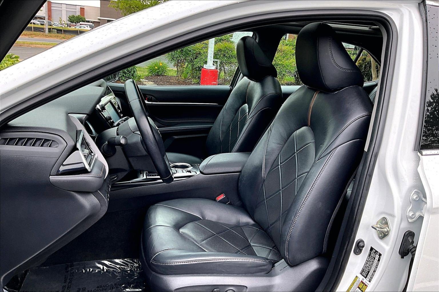 Used 2018 Toyota Camry XLE FWD image 24