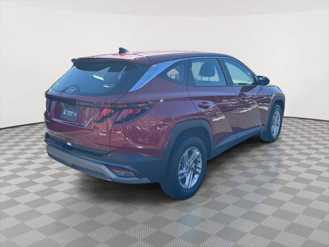 Used 2025 Hyundai Tucson SE AWD/4WD image 6