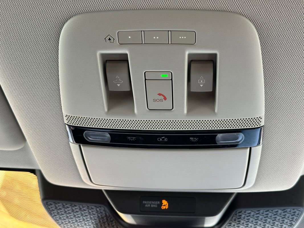 Used 2023 Nissan Ariya Evolve+ image 40