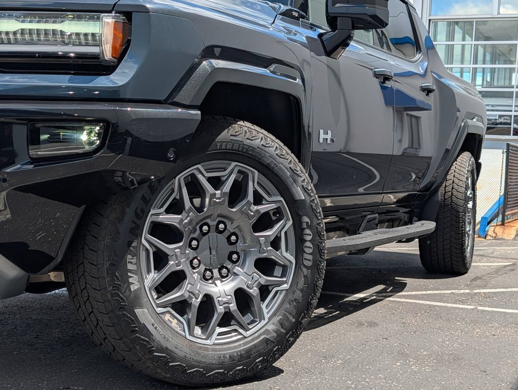 Used 2025 GMC Hummer EV 3X AWD/4WD image 28