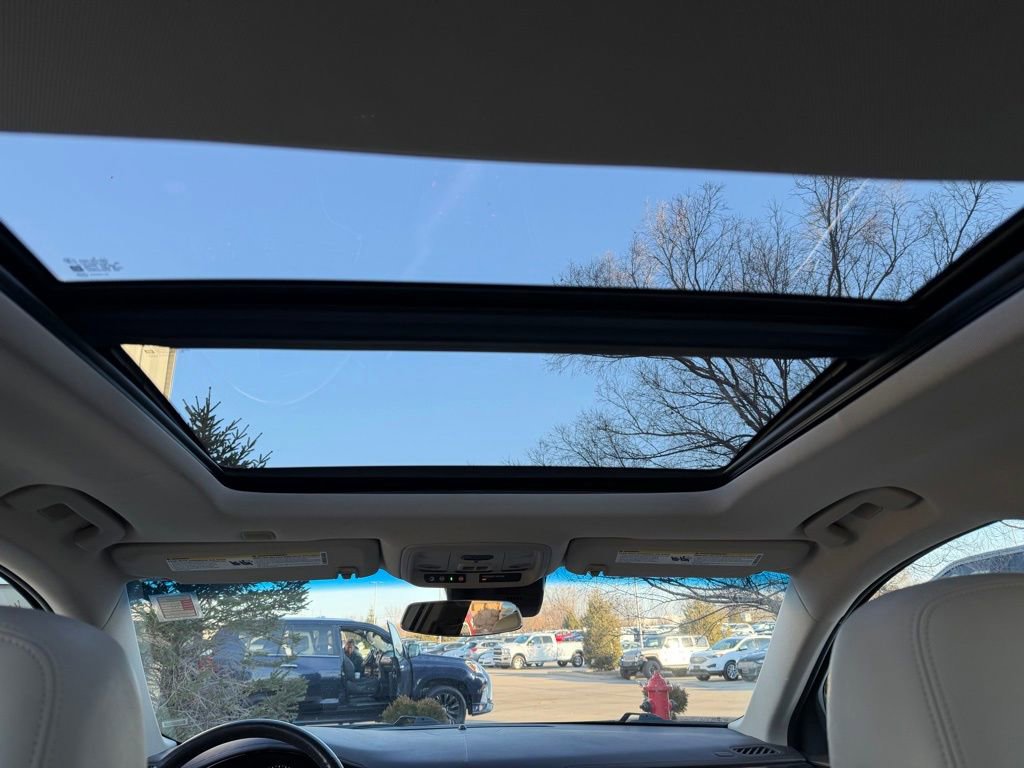 Used 2017 Cadillac XTS Luxury w/ Driver Awareness Package image 16